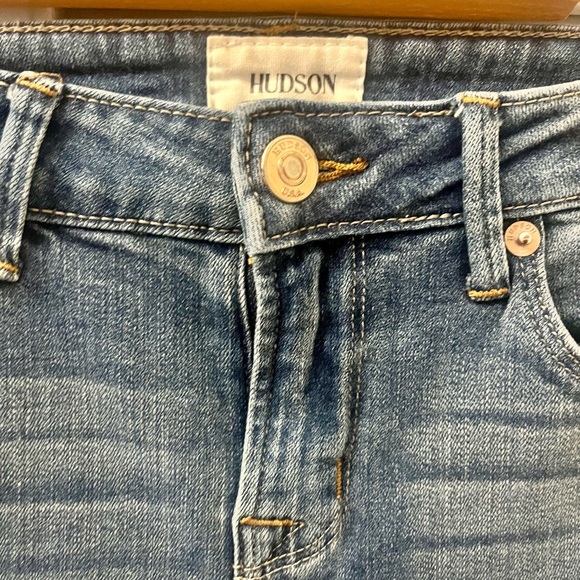 Hudson jean like new size 14 - Picture 2 of 6